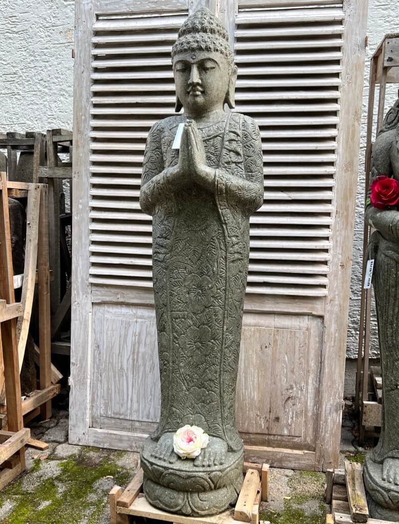 Buddha mit balinesischen Arabesken 155 cm