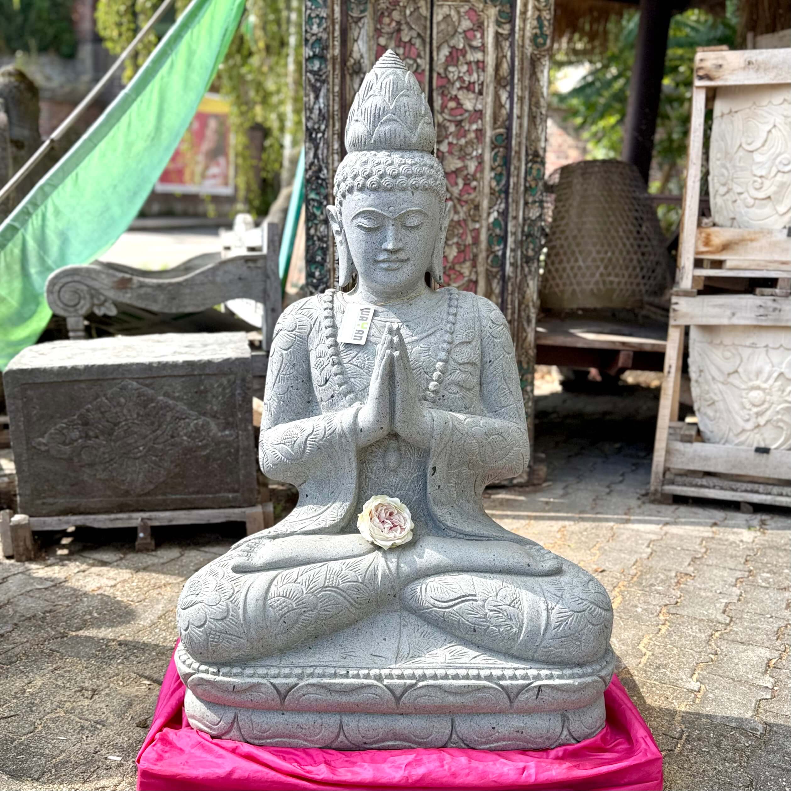 exzellenter Balibuddha mit Mala und Arabesken 120 cm