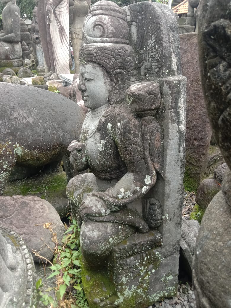 monumentale Steinskulptur Göttin Dewi 133 cm