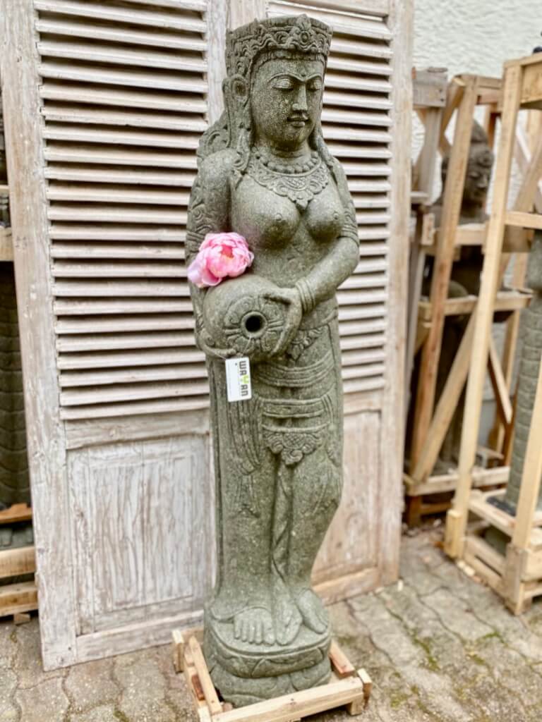 Göttin Dewi mit Lebenselixier 152 cm