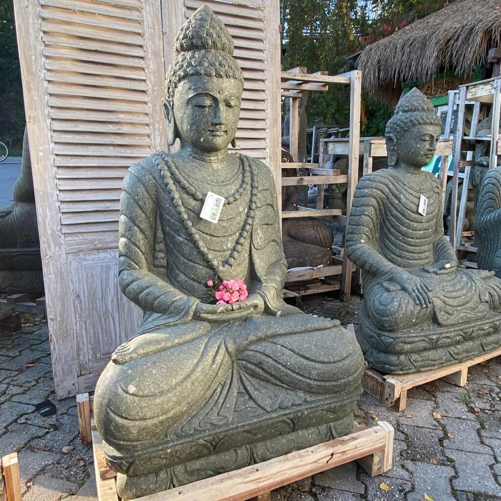 Original Bali Buddhaskulptur aus Stein 133 cm