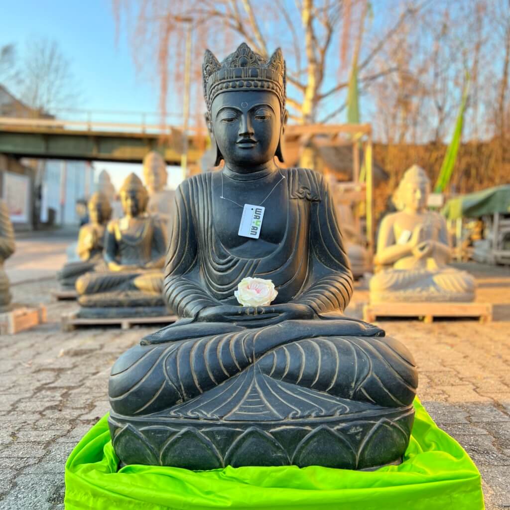 Buddha King Riverstone 107 cm