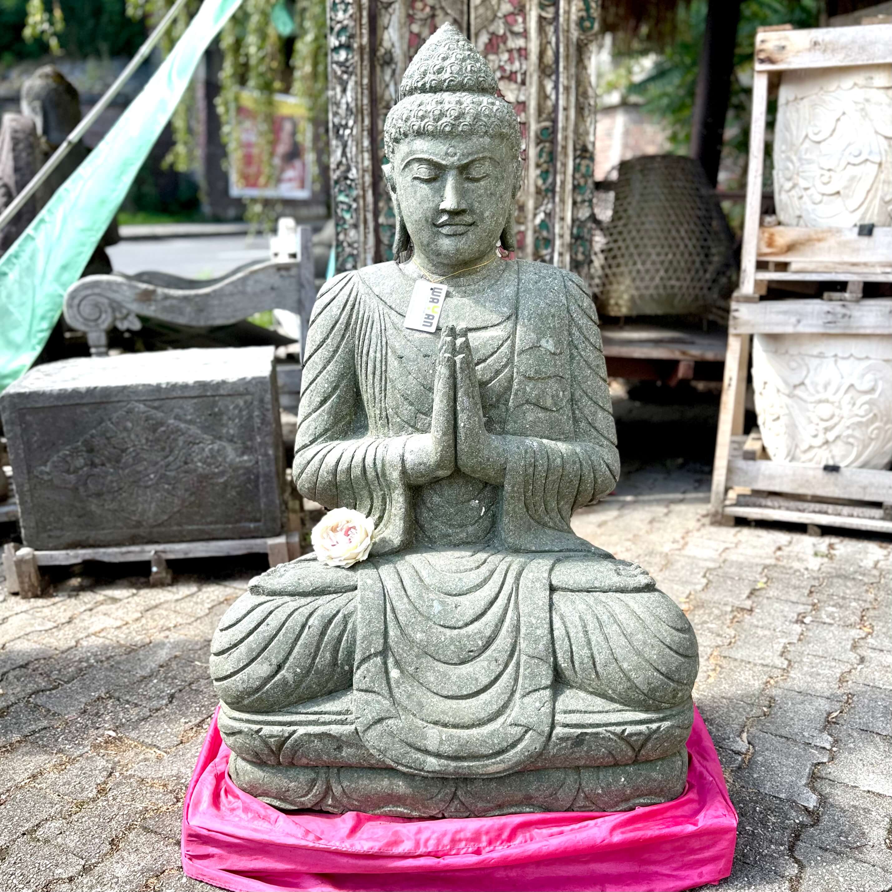 Buddha mit opulentem Umhang 121 cm