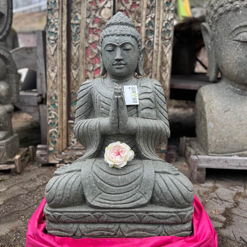 Namaste Buddha mit üppigem Umhang 86 cm