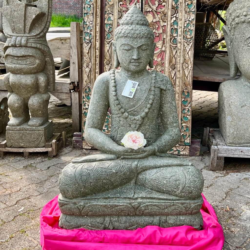 Buddha mit Mala und Batikdress 101 cm