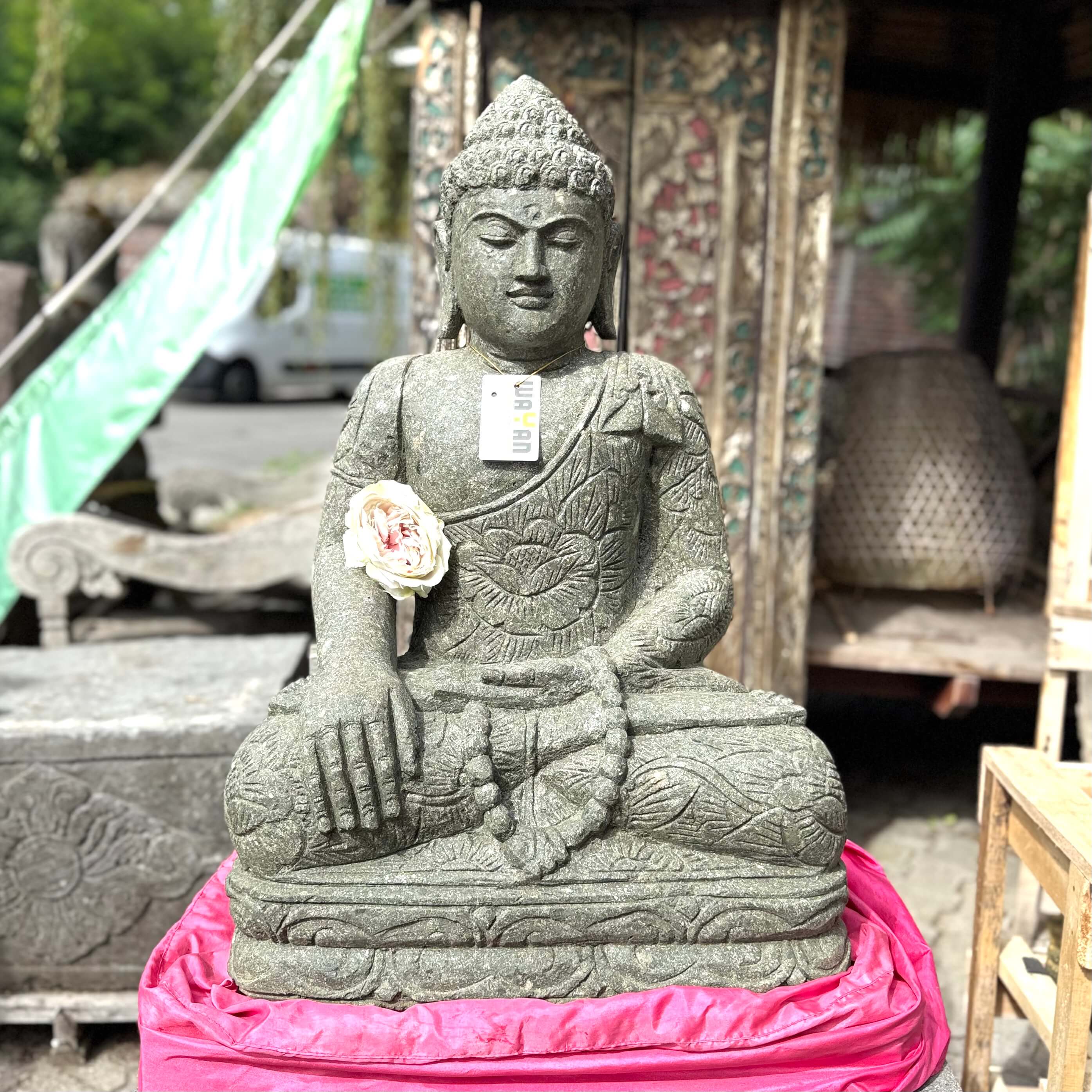 Balibuddha mit Arabesken und Mala 81 cm