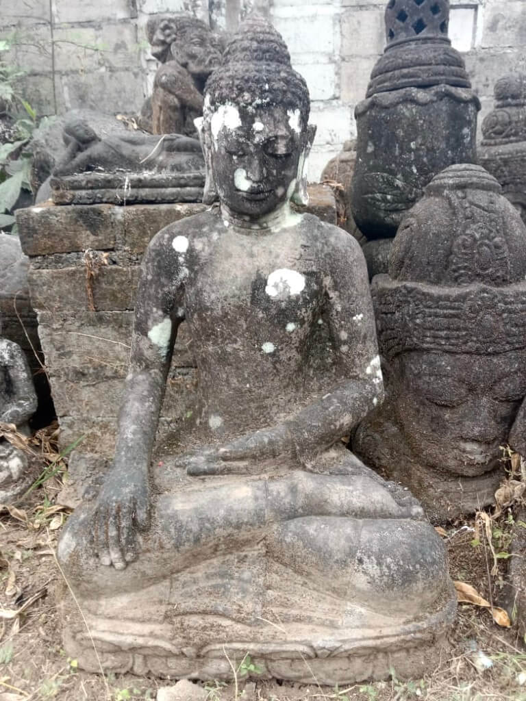 Original Steinbuddha aus Bali 80 cm
