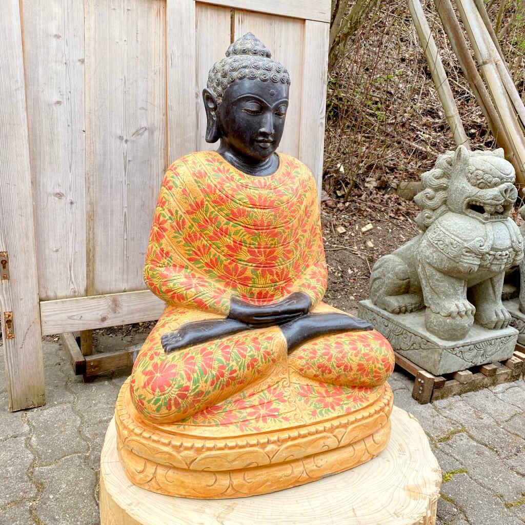 Buddhastatue Batikdesign Flussstein 82 cm