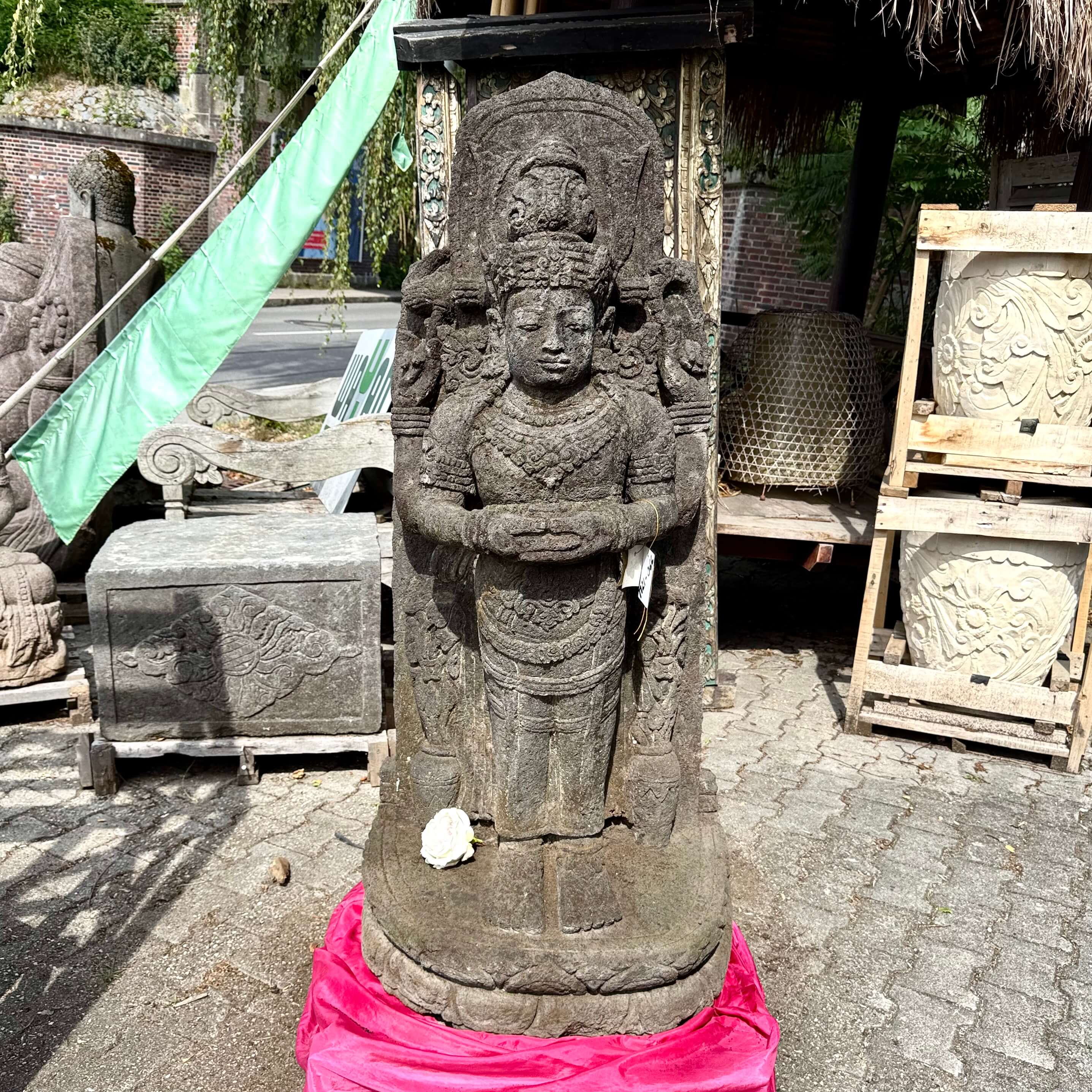 antike Prachtgöttin Lakshmi 148 cm