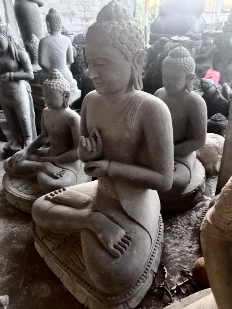 Buddha Statue Flussstein Monsoon 90 cm