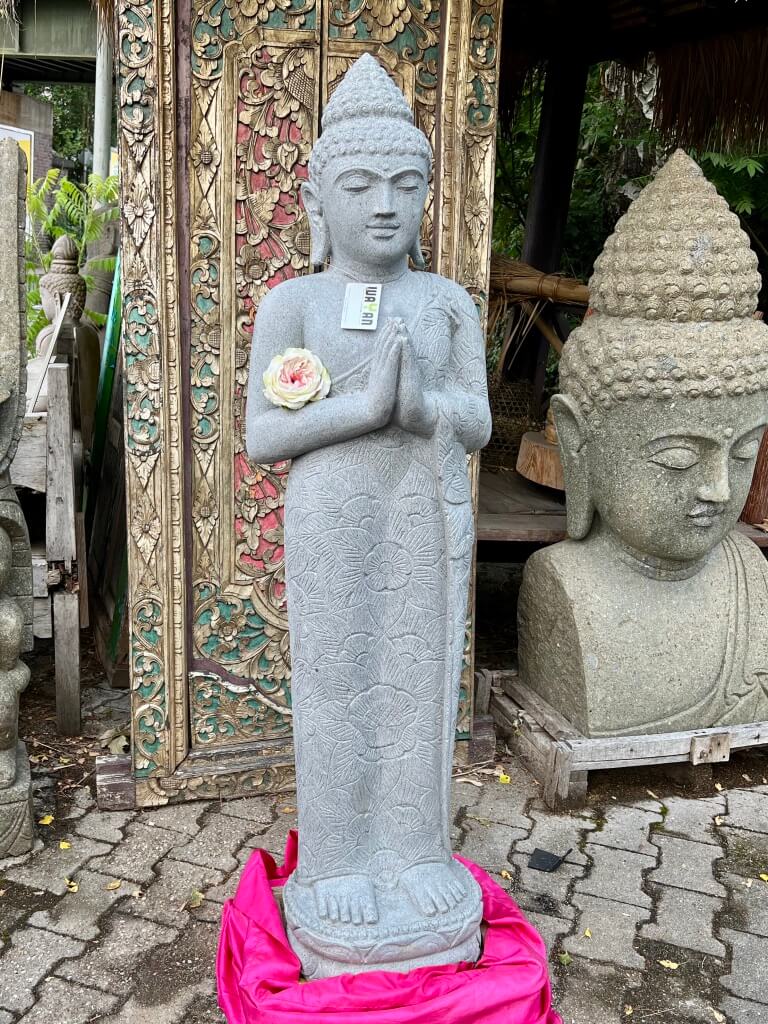 Namaste Buddha Flussstein mit Arabesken 150 cm
