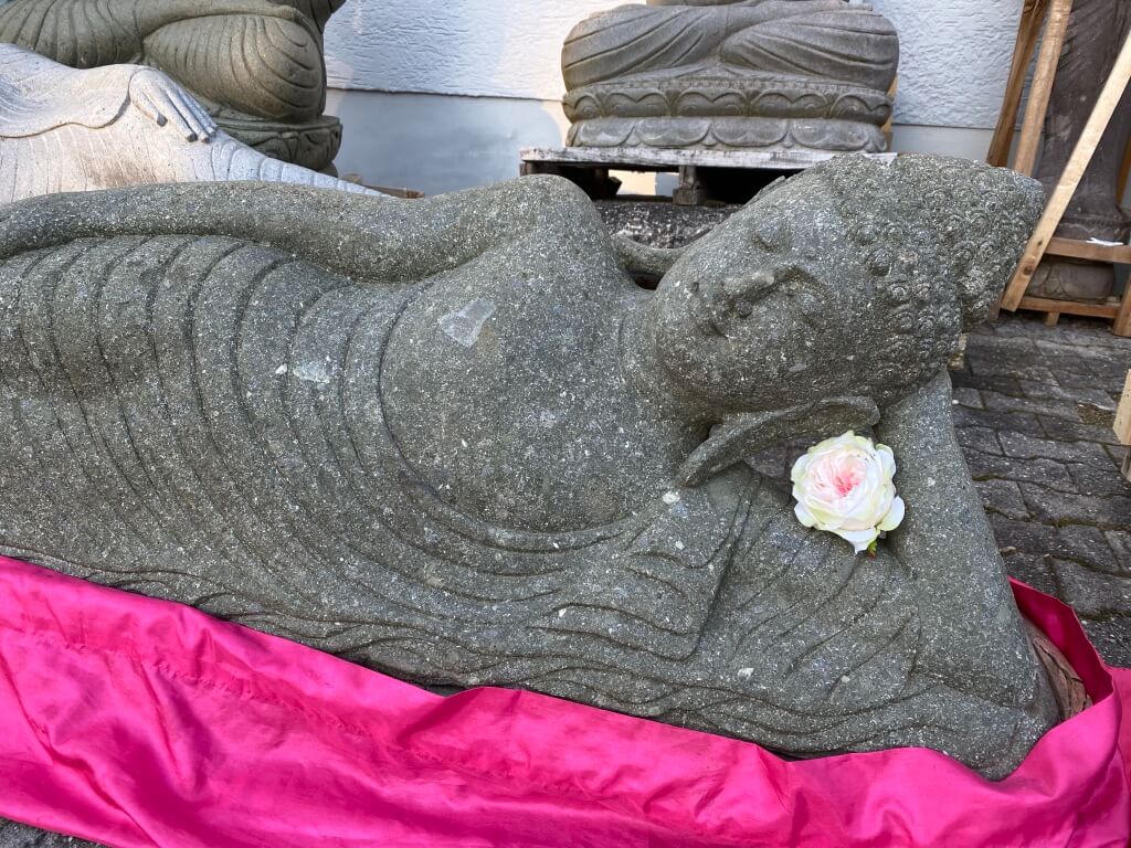Buddhastatue liegend 185 cm