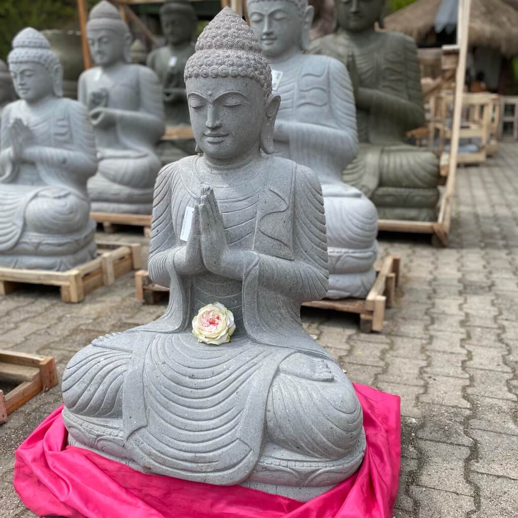 Buddhastatue heller Flussstein 108 cm