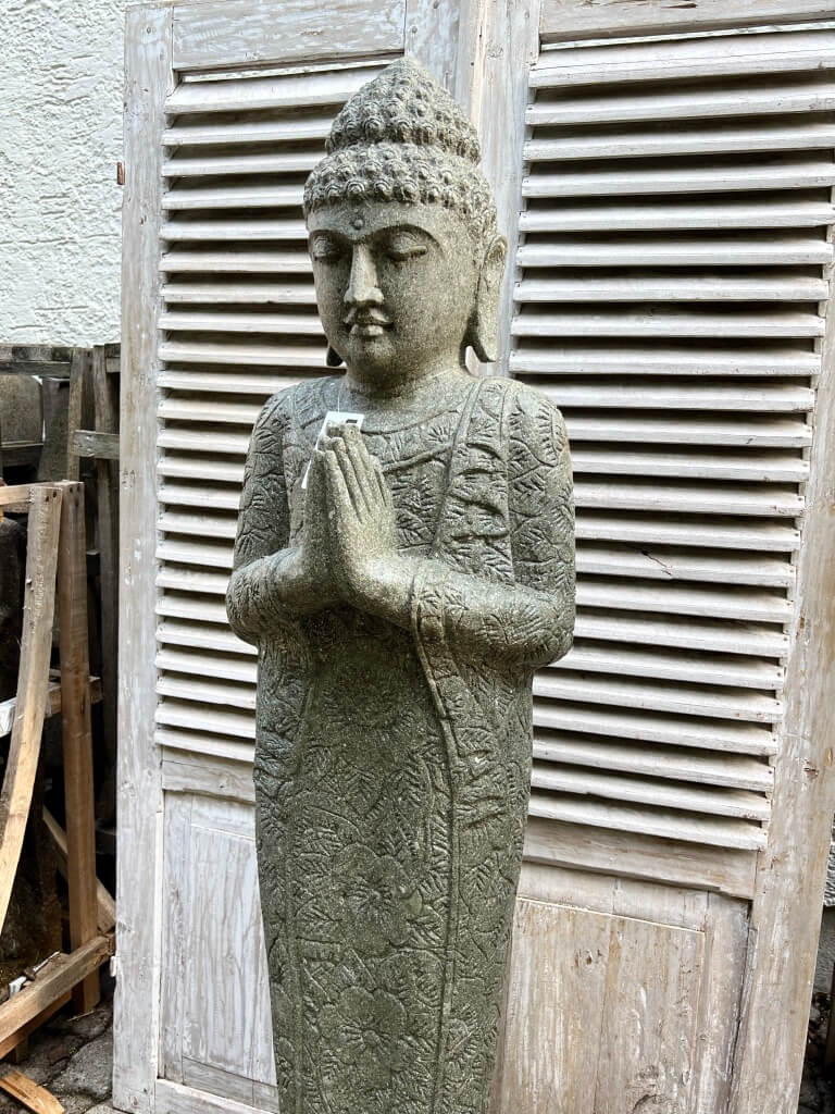 Buddha mit balinesischen Arabesken 155 cm