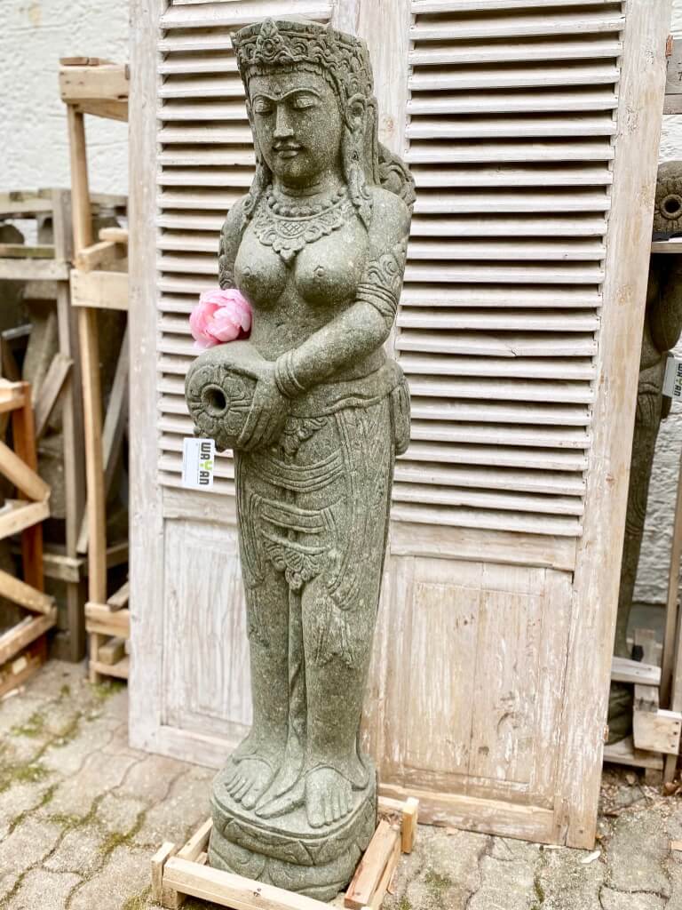 Göttin Dewi mit Lebenselixier 152 cm