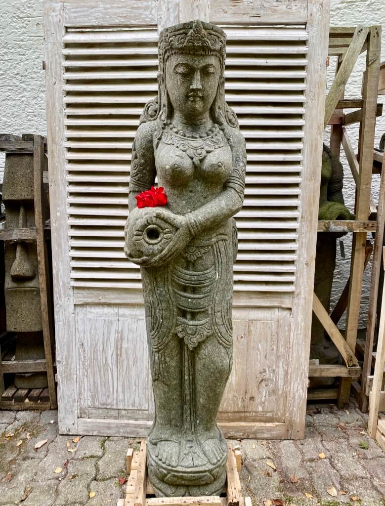 Dewi Brunnenfigur 146 cm