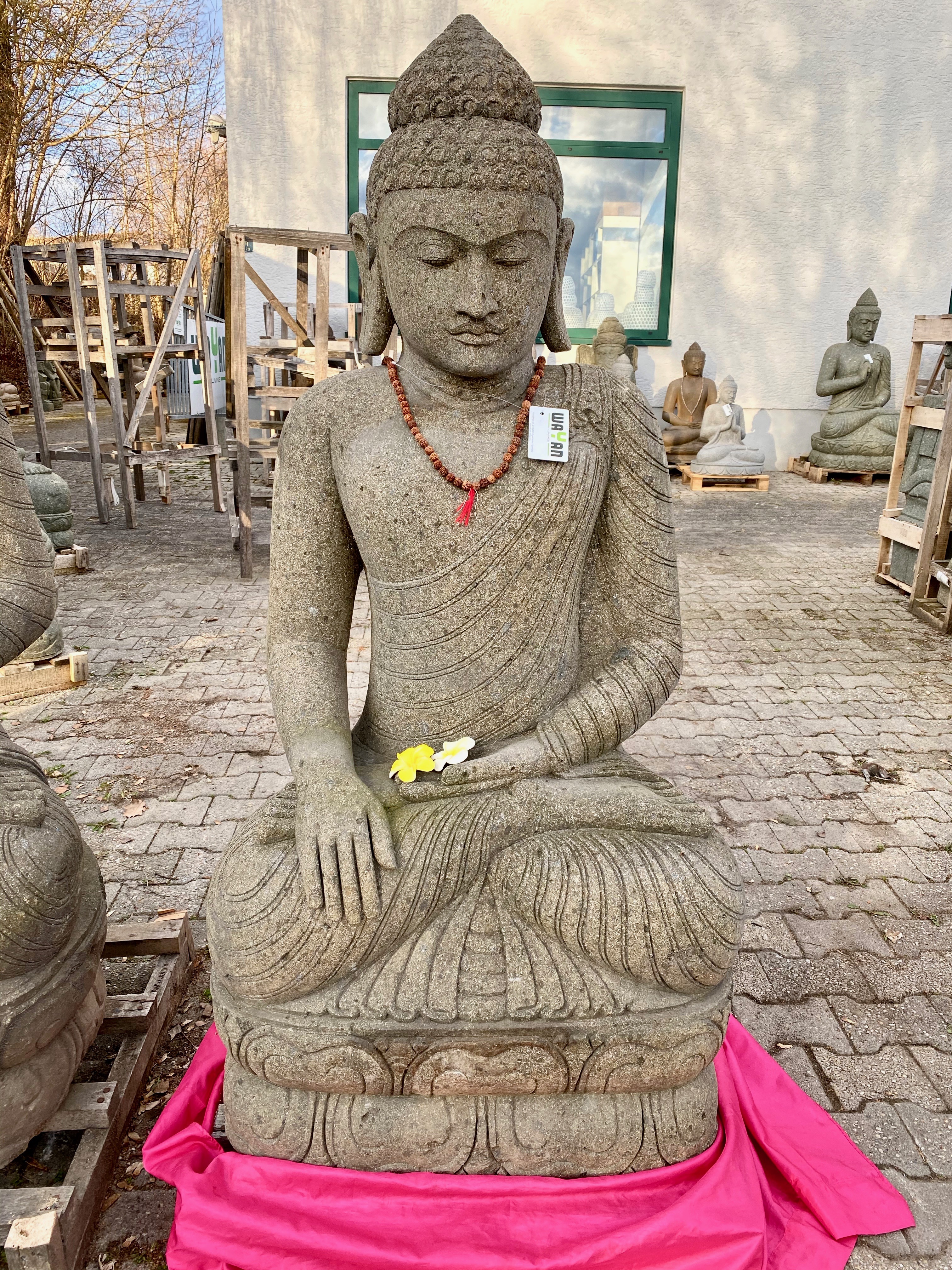 großer Buddha im Lotussitz Gartenfigur 150 cm