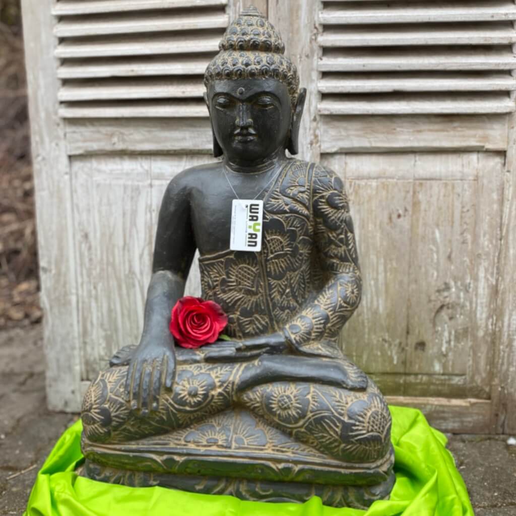 Buddha mit Blumenstichen 82 cm