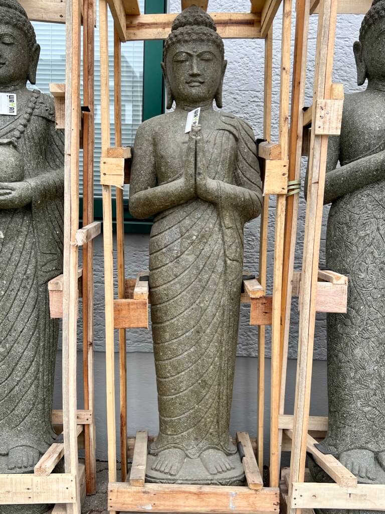 charismatischer Buddha Namaste stehend 177 cm